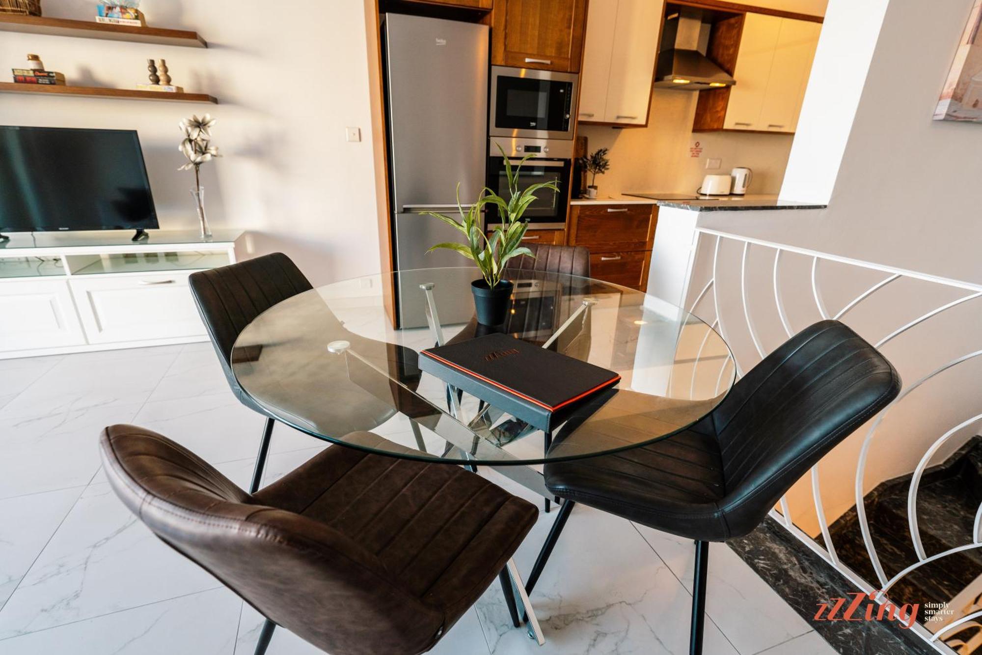 The With A Path To The Sea Apartment *